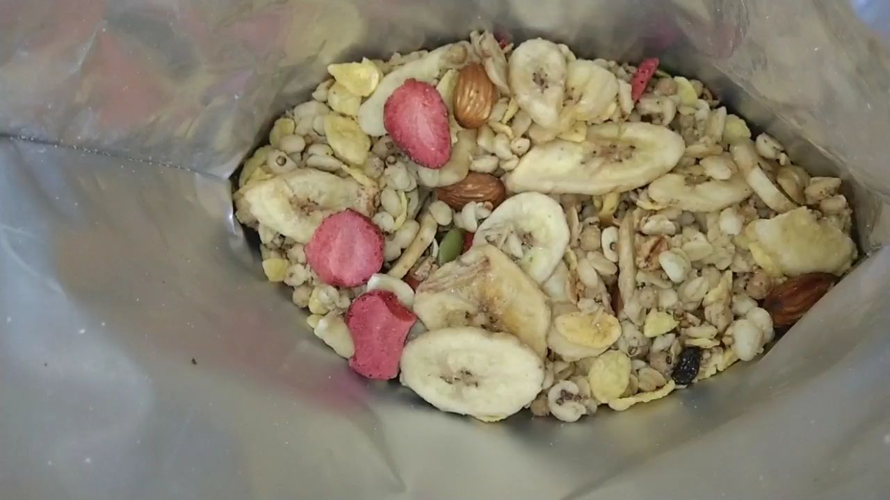 191126 干吃&加牛奶吃水果麦片